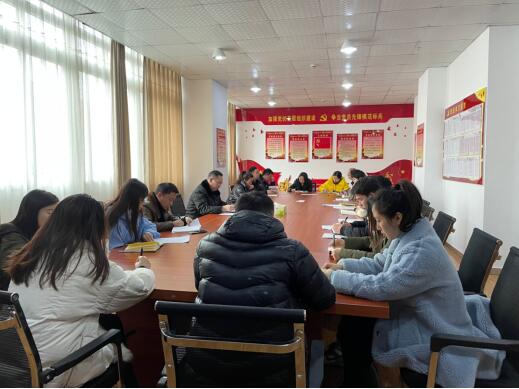 开乾投资集团机关党支部举行预备党员入党宣誓仪式