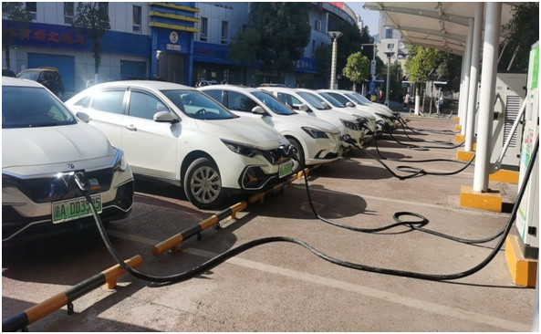 重庆开乾投资集团有限公司安装智能充电桩 助力新能源环保出行